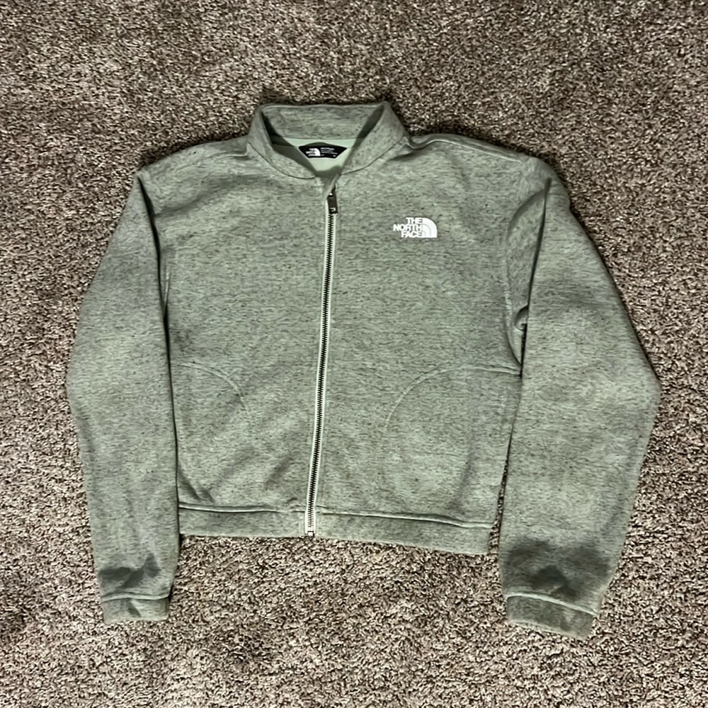 NWOT North Face zip up jack. Size Large